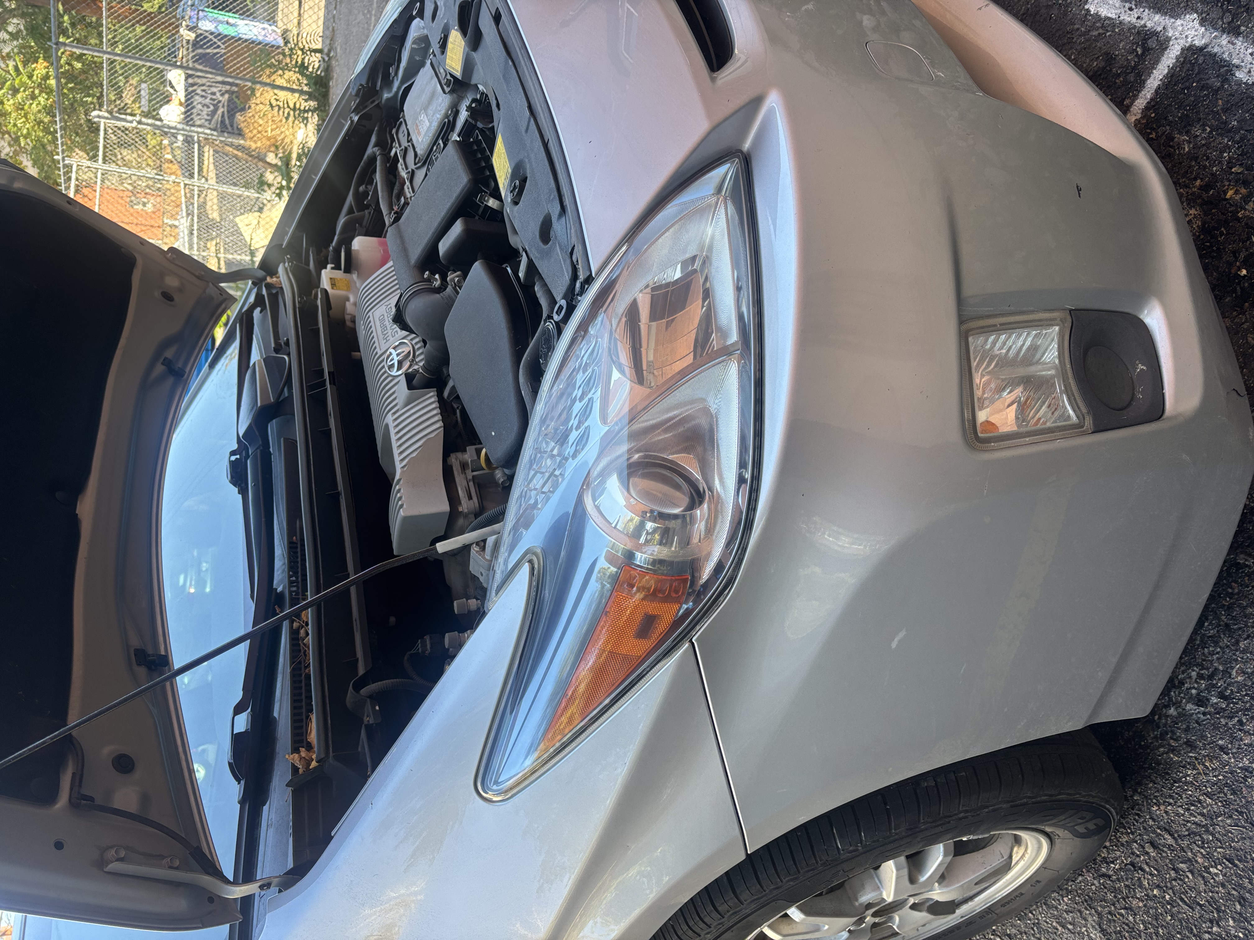 This Prius Previously Had Peeling Yellow Headlights now That’s a thing of the past.